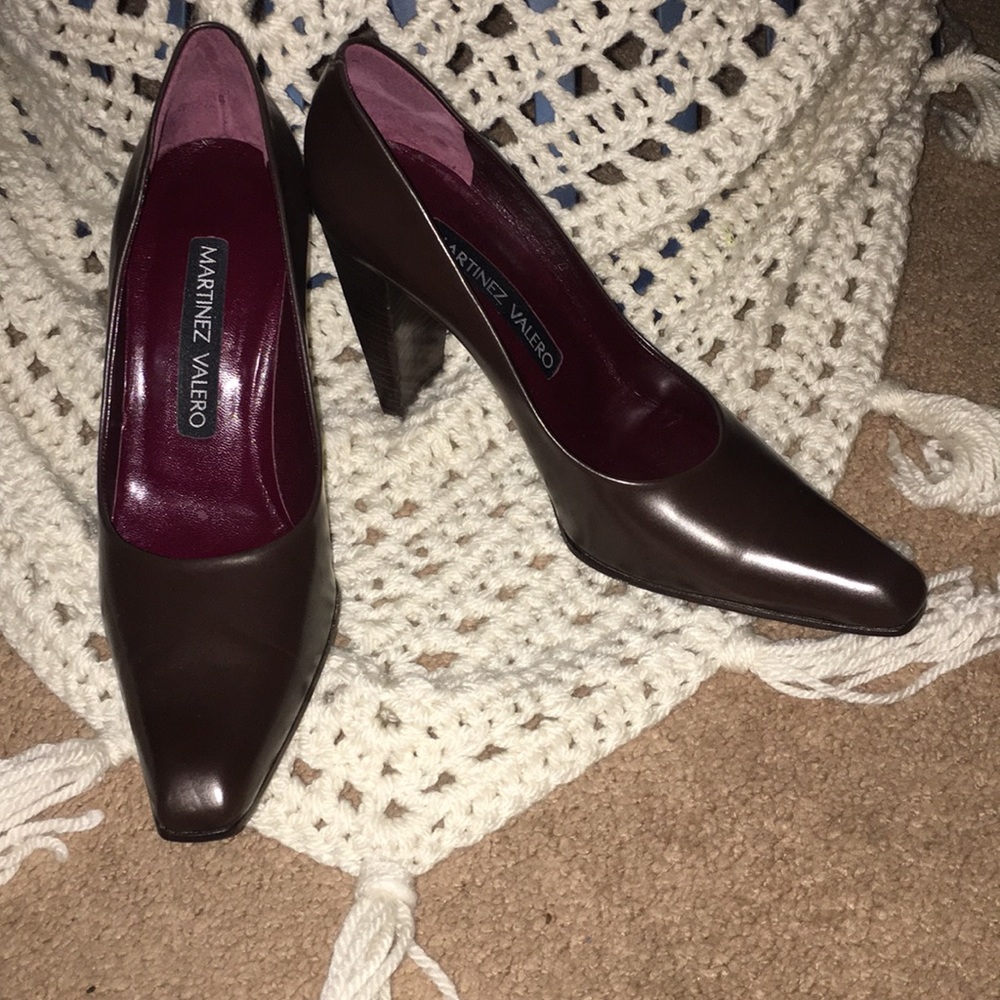 brown pumps by Martinez Valero